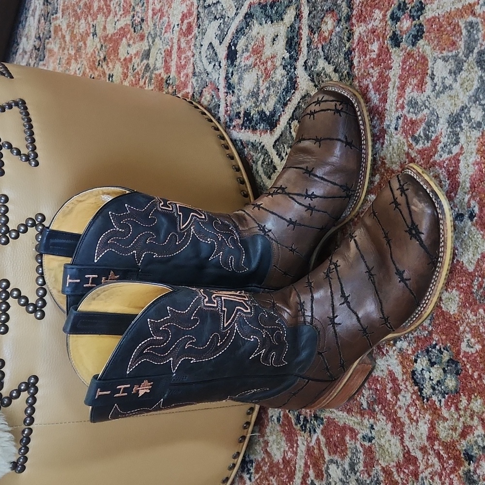 Men's *Keep Out With Longhorn Lights" Handmade Brown Leather Cowboy Boots 🤠👢🐎